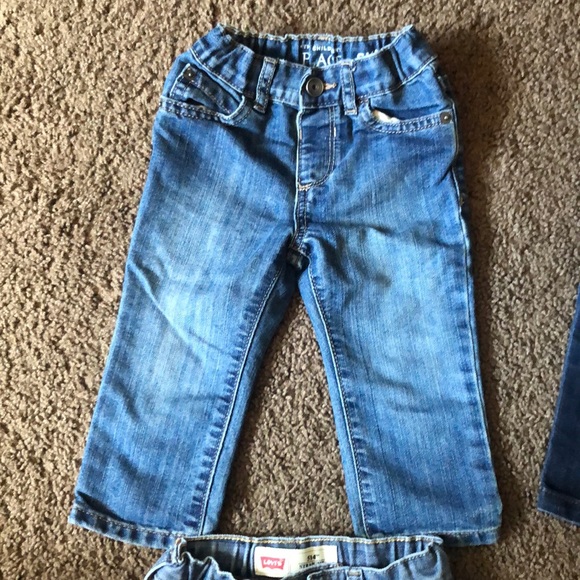 Jeans - Picture 1 of 4